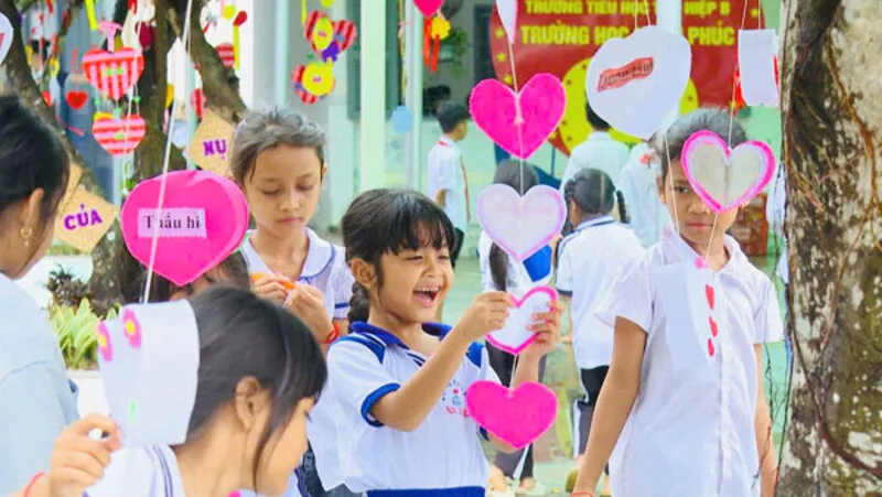 Nhà trường và cộng đồng có vai trò quan trọng trong việc tạo ra sân chơi an toàn, bổ ích và lan tỏa thông điệp bảo vệ trẻ em.